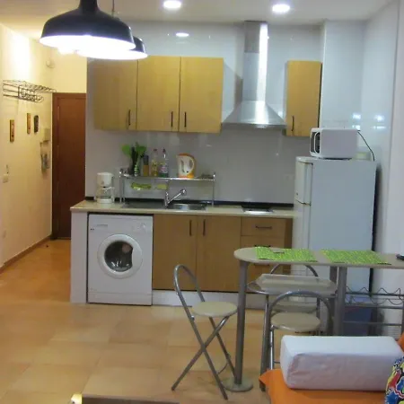 0318 In 800 M From The