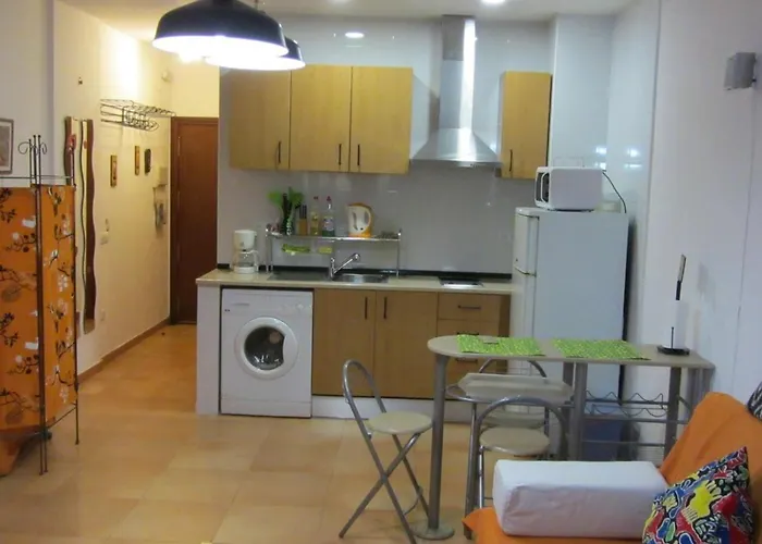 0318 In 800 M From The